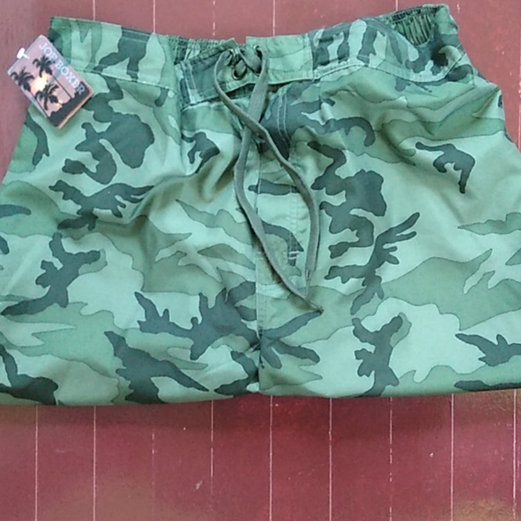 New Men's camo board shorts/swim trunks sz L - Picture 2 of 8
